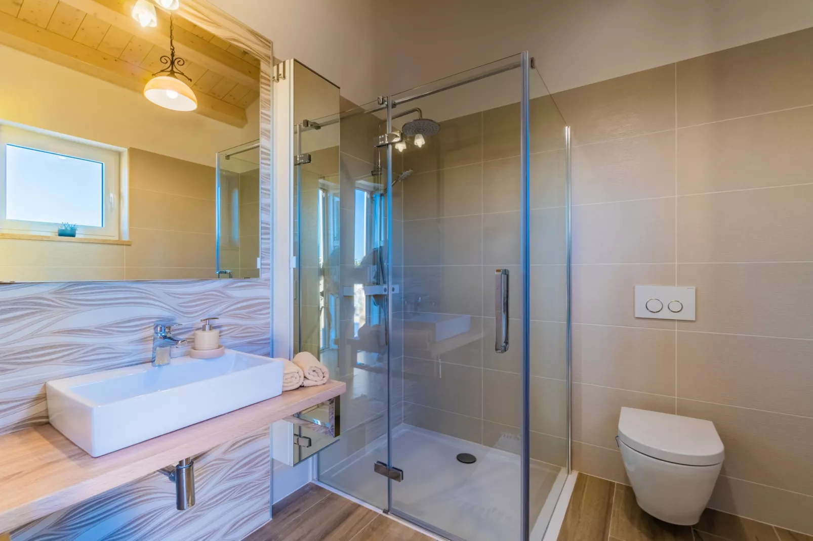 Villa Arkaim with Private Pool-Badkamer