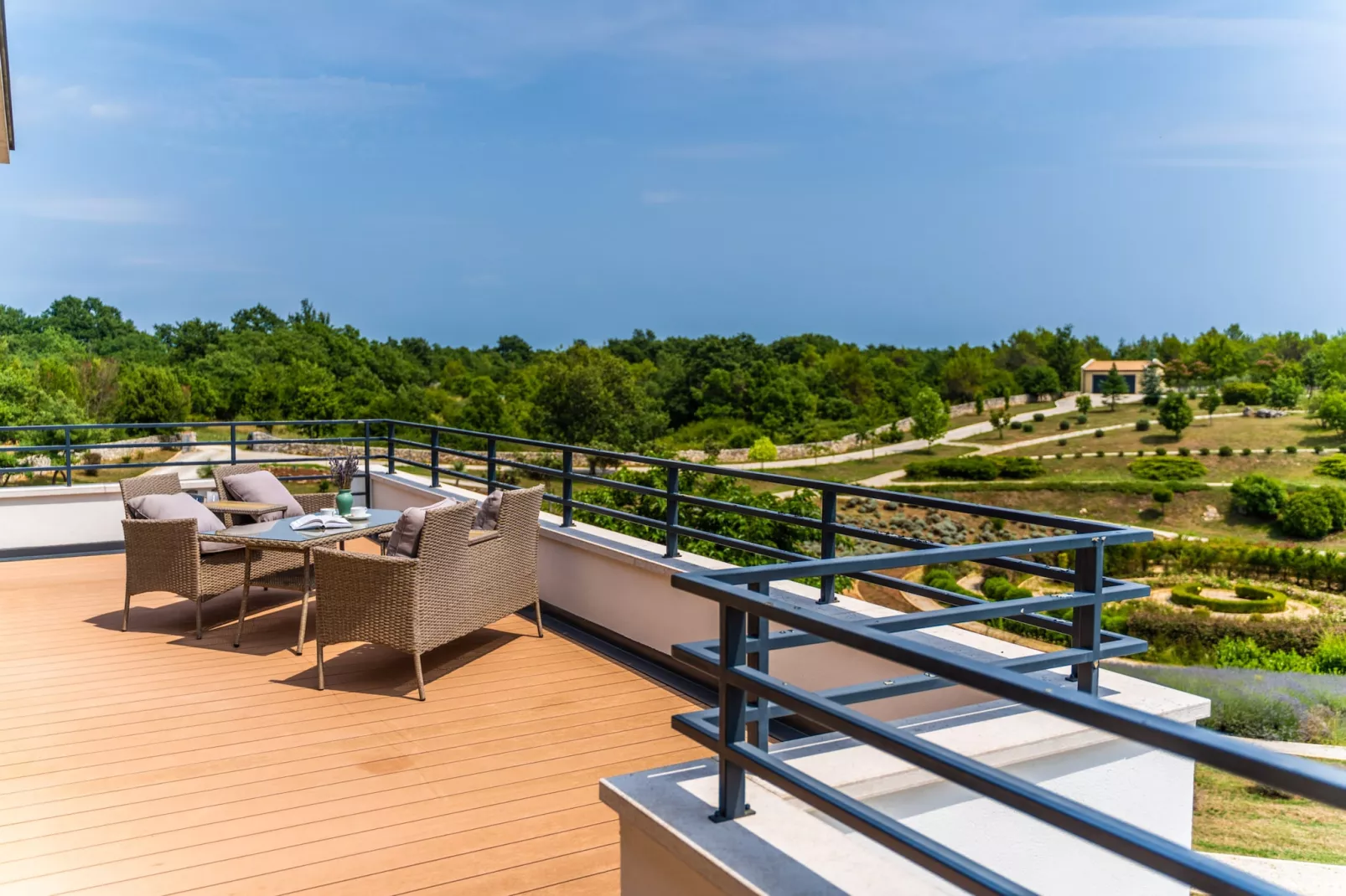 Villa Arkaim with Private Pool-Terras