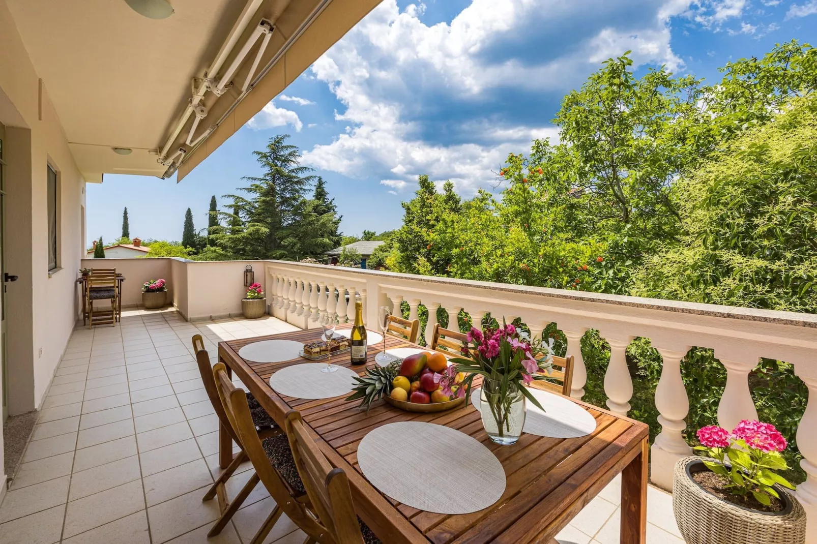 Apartment Jano with Balcony - Shabby Chic-Terrasbalkon