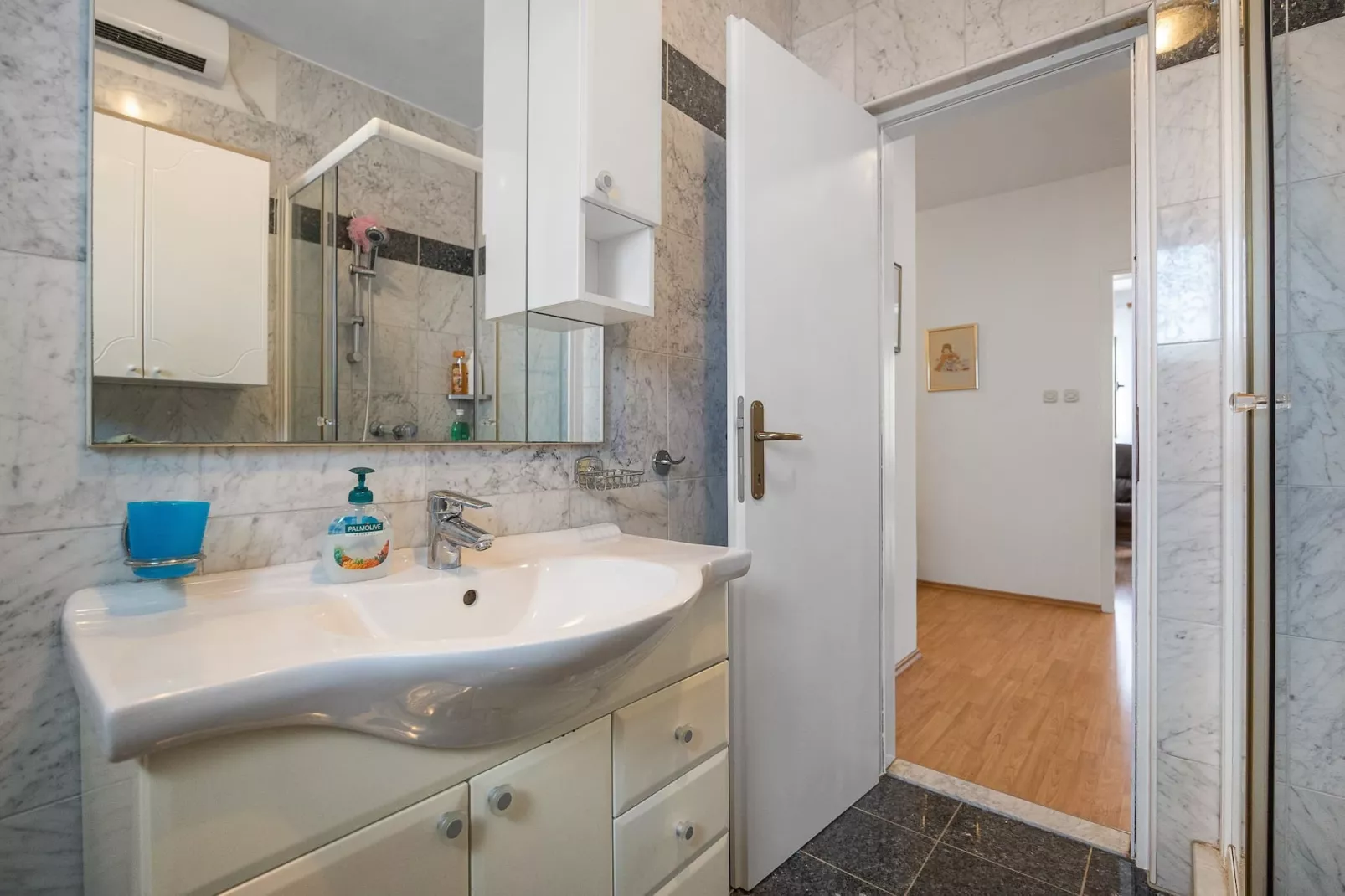 Apartment Jano with Balcony - Shabby Chic-Badkamer