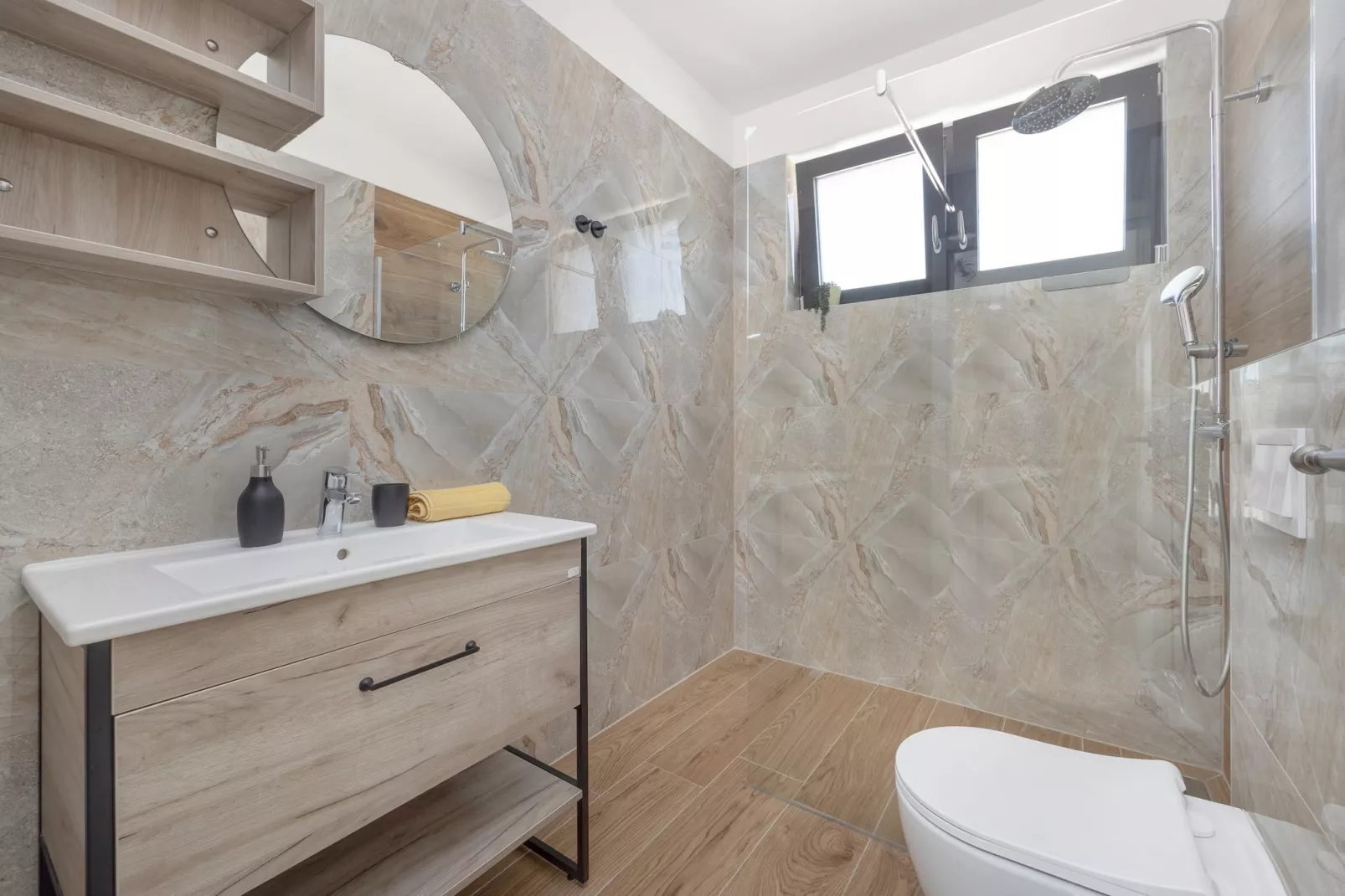 Enchanting Villa Magnolia West with Pool and Jacuz - 10559363