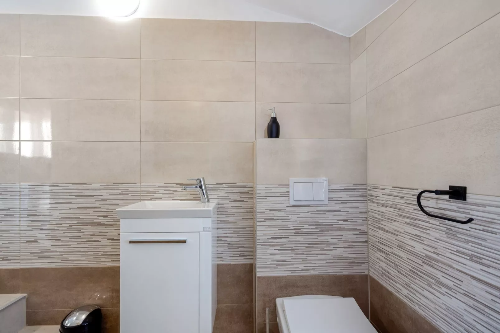 Enchanting Villa Magnolia West with Pool and Jacuz - 10559366