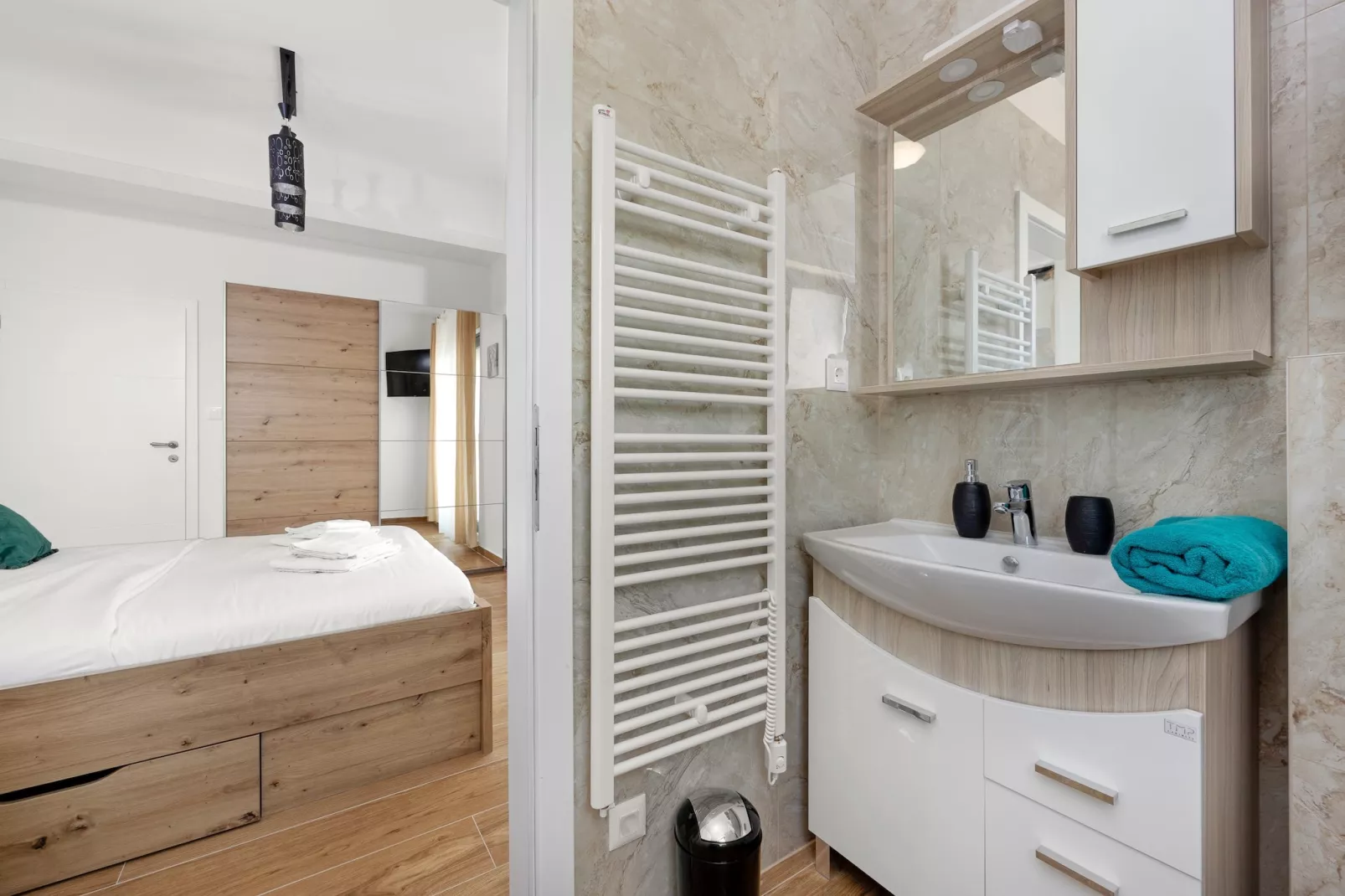 Enchanting Villa Magnolia West with Pool and Jacuz - 10559367