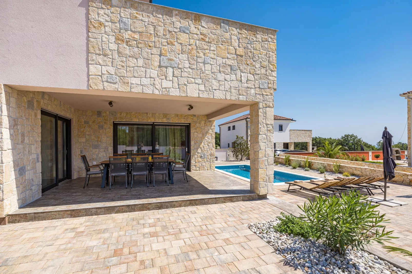 Enchanting Villa Magnolia West with Pool and Jacuz - 10559386