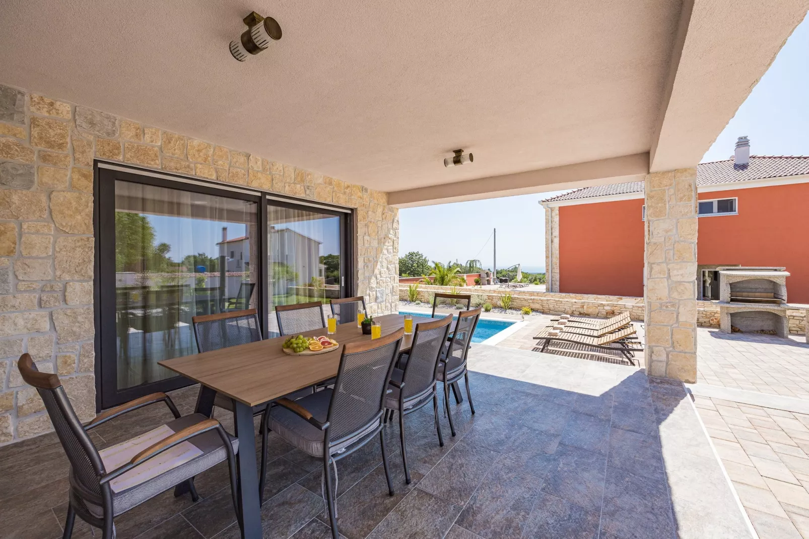 Enchanting Villa Magnolia West with Pool and Jacuz - 10559388