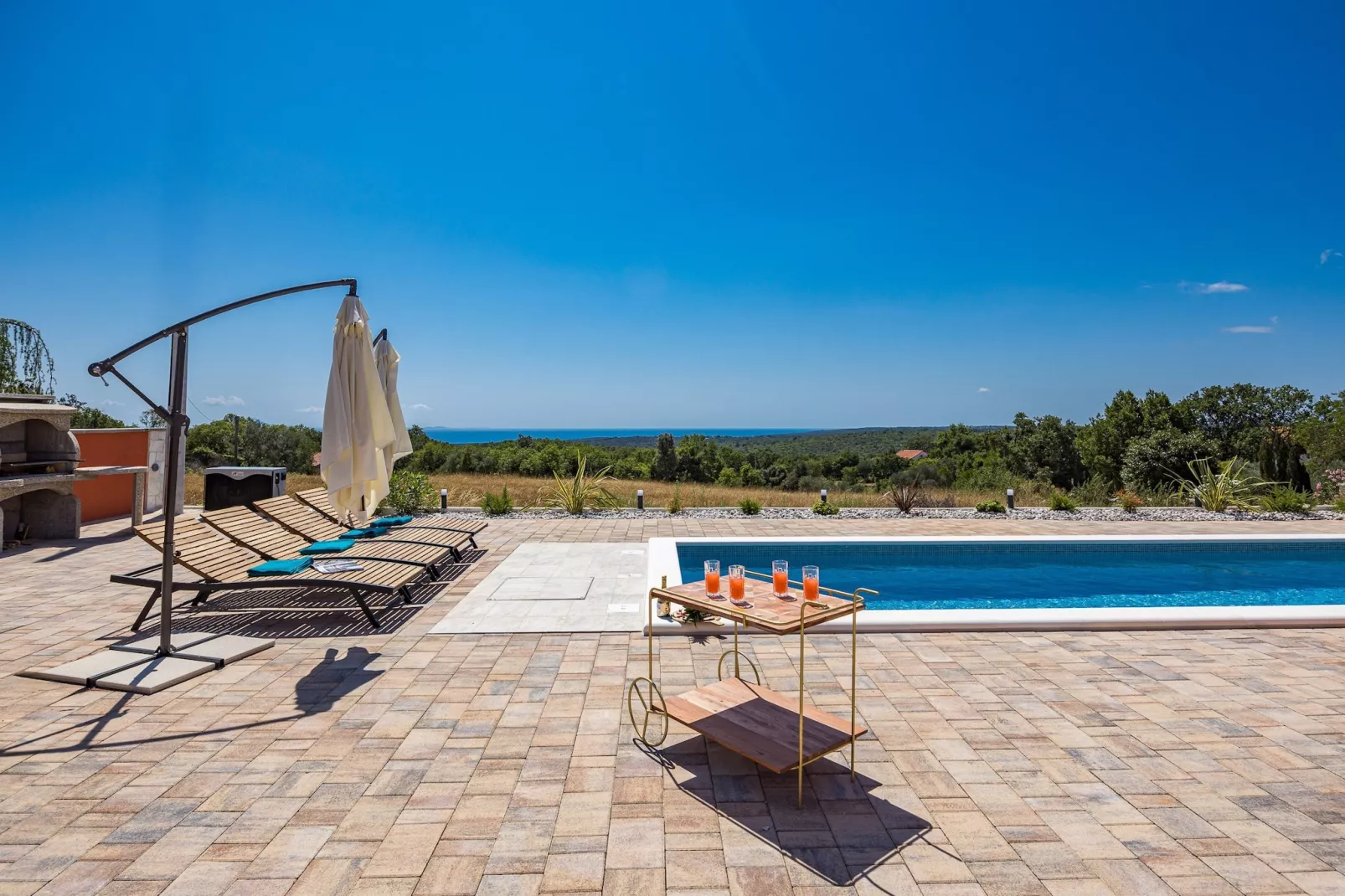 Enchanting Villa Rossa South with Pool and Jacuzzi - 10559389