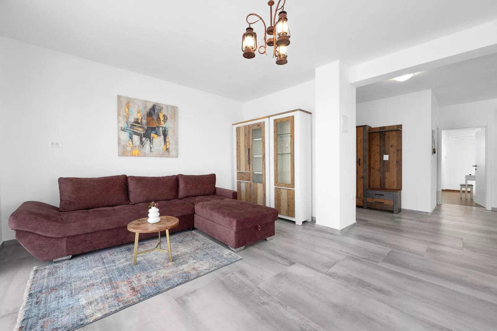 Enchanting Villa Rossa South with Pool and Jacuzzi-Woonkamer