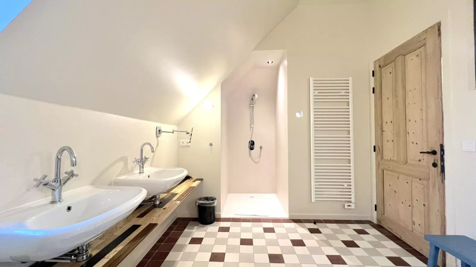 Villa Lactea-Badkamer
