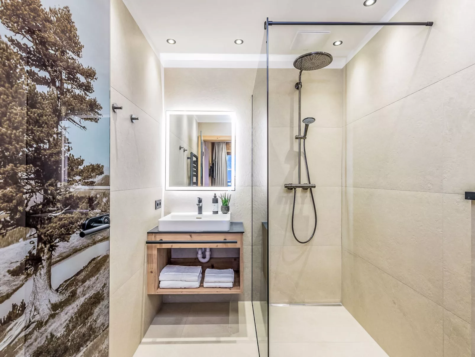 Mountain Suite Nr 302-Binnen