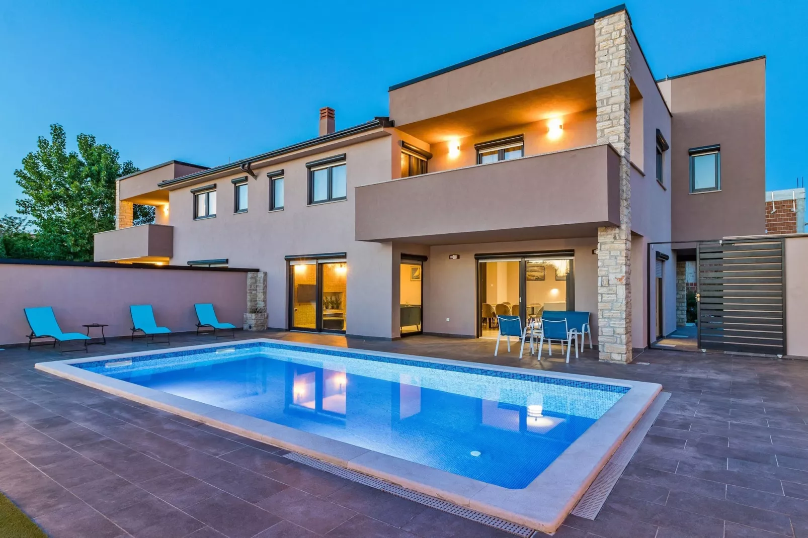 Beautiful Villa Philippo with Pool (publish)-Buitenkant zomer