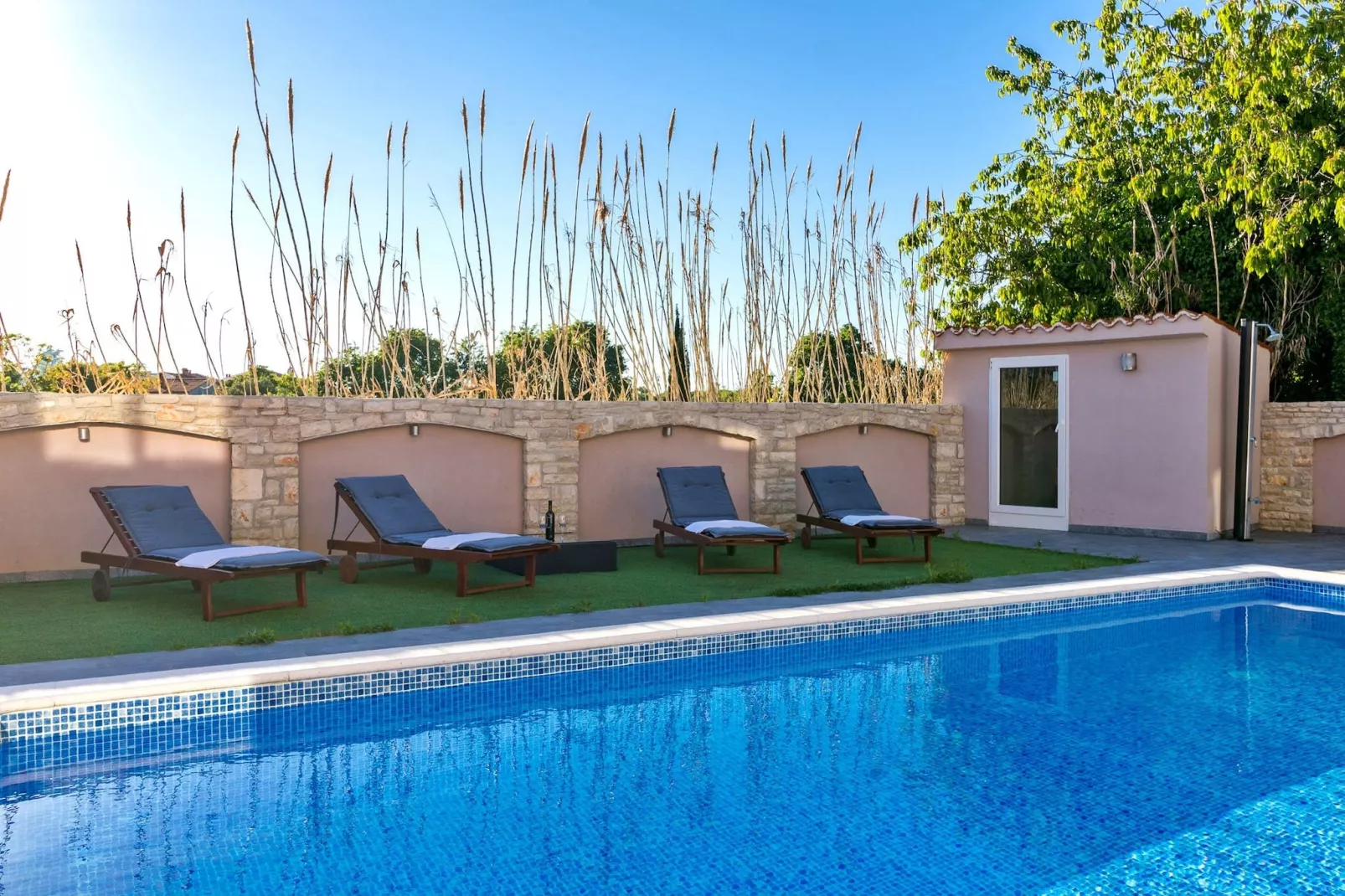 Beautiful Villa Nika with Pool-Zwembad
