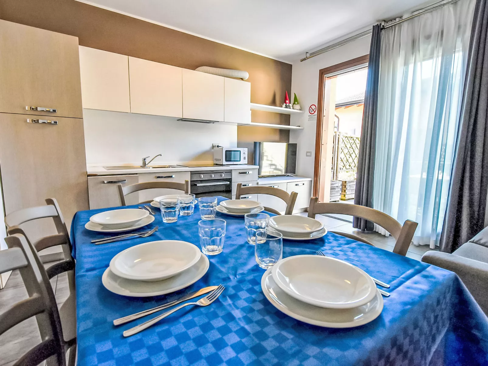 Endine Pool Apartment-Binnen