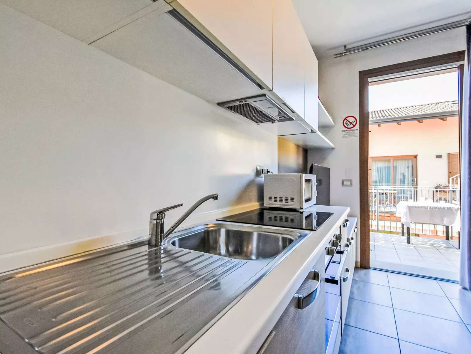 Endine Pool Apartment-Binnen