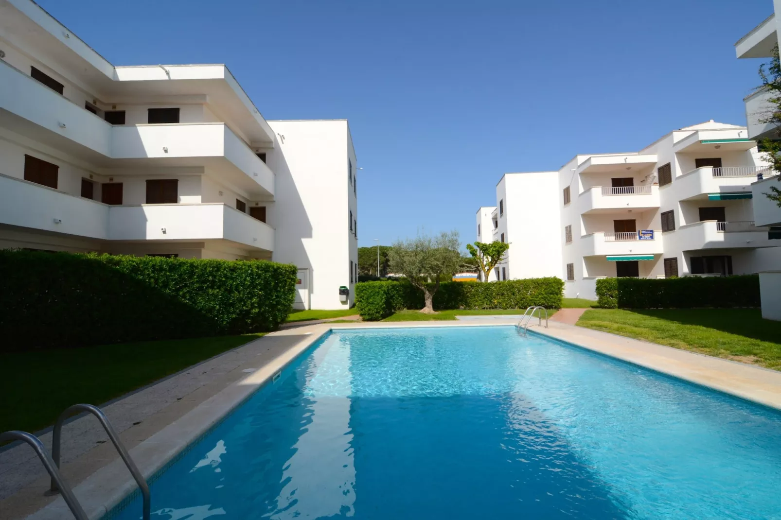 CALA MONTGO 11-Buitenkant zomer