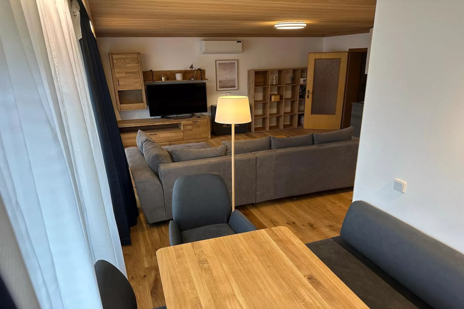 Apartment 2 - ILAN  6 P-Eetkamer