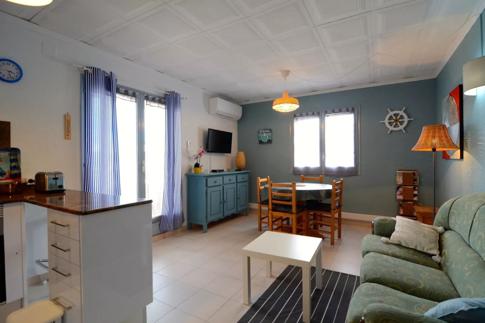 CALA MONTGO 17-Woonkamer