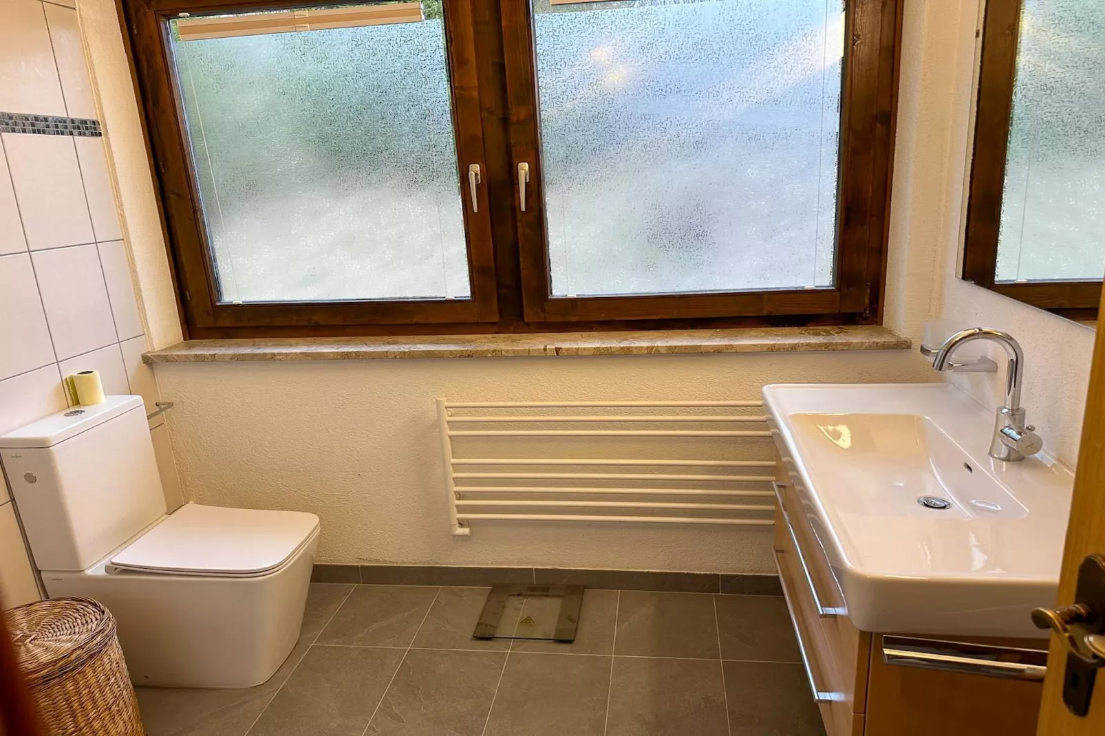 Doppelzimmer 4 - NAOMI in Saalfelden-Pinzgau-Badkamer