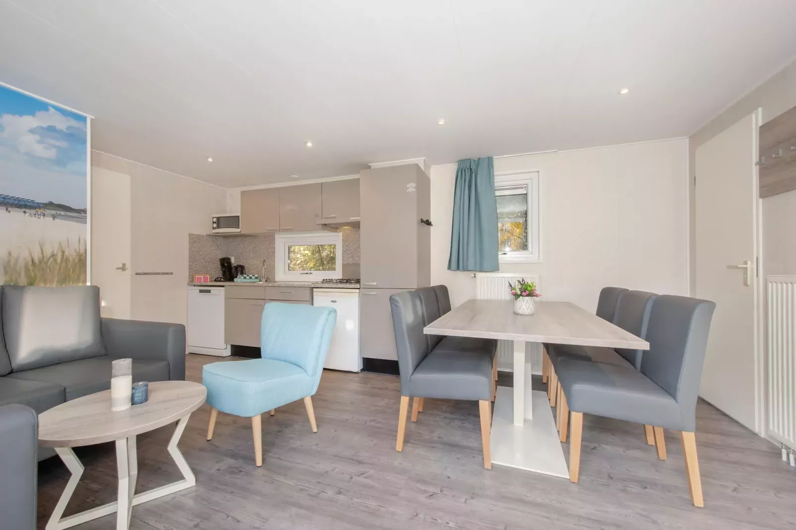 Vakantiepark Beach Resort 23-Eetkamer
