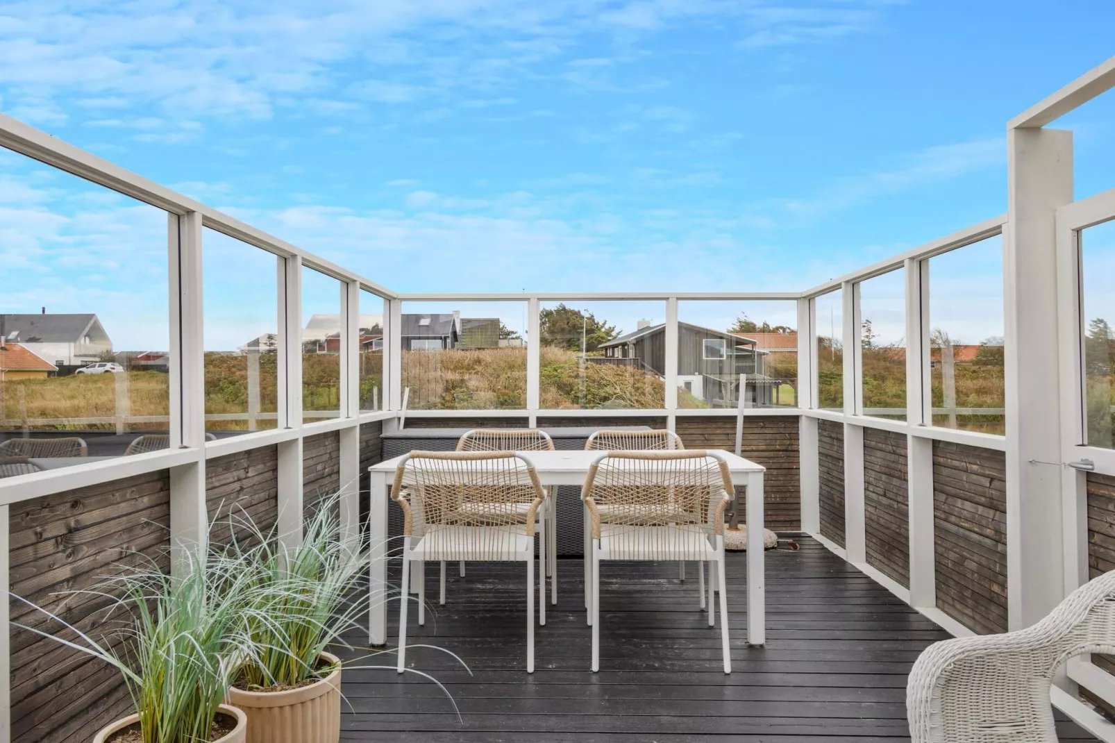 Vakantiehuis in Lokken vlakbij zee-Buitenlucht