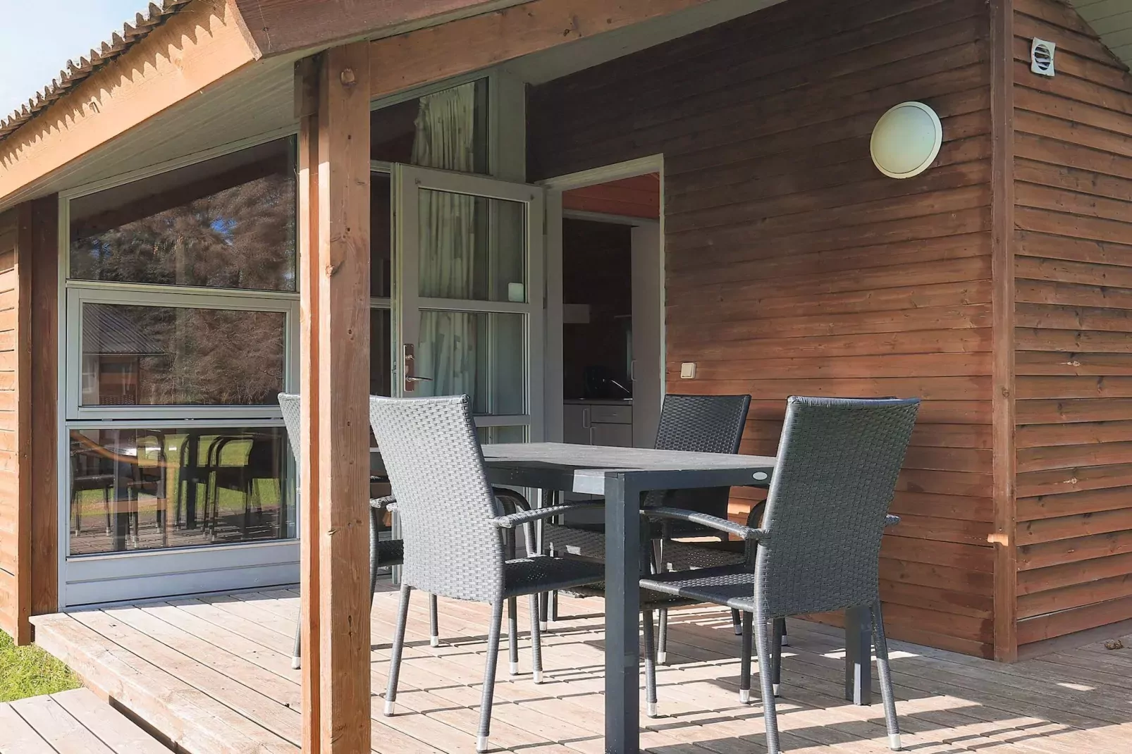 Hut in campingresort in de natuur-Uitzicht
