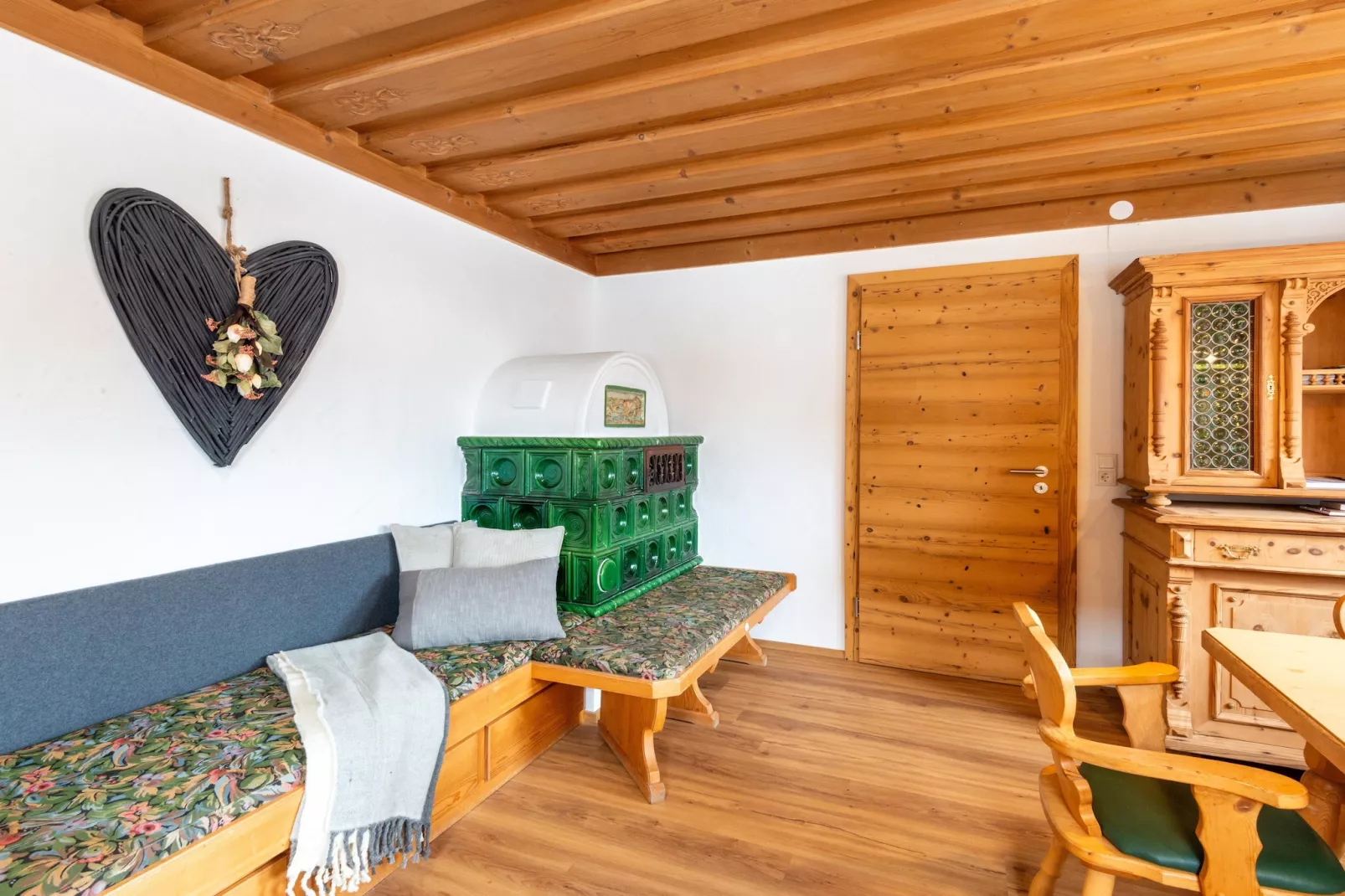 Bauernhaus Guggengut-Woonkamer