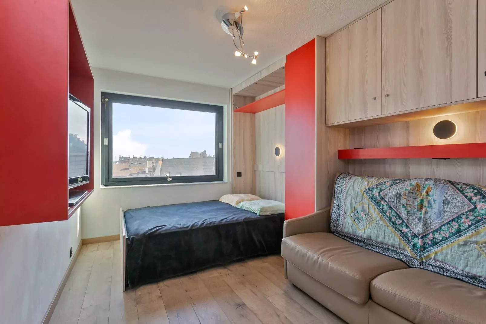 Appartement met 4 kamers en terras