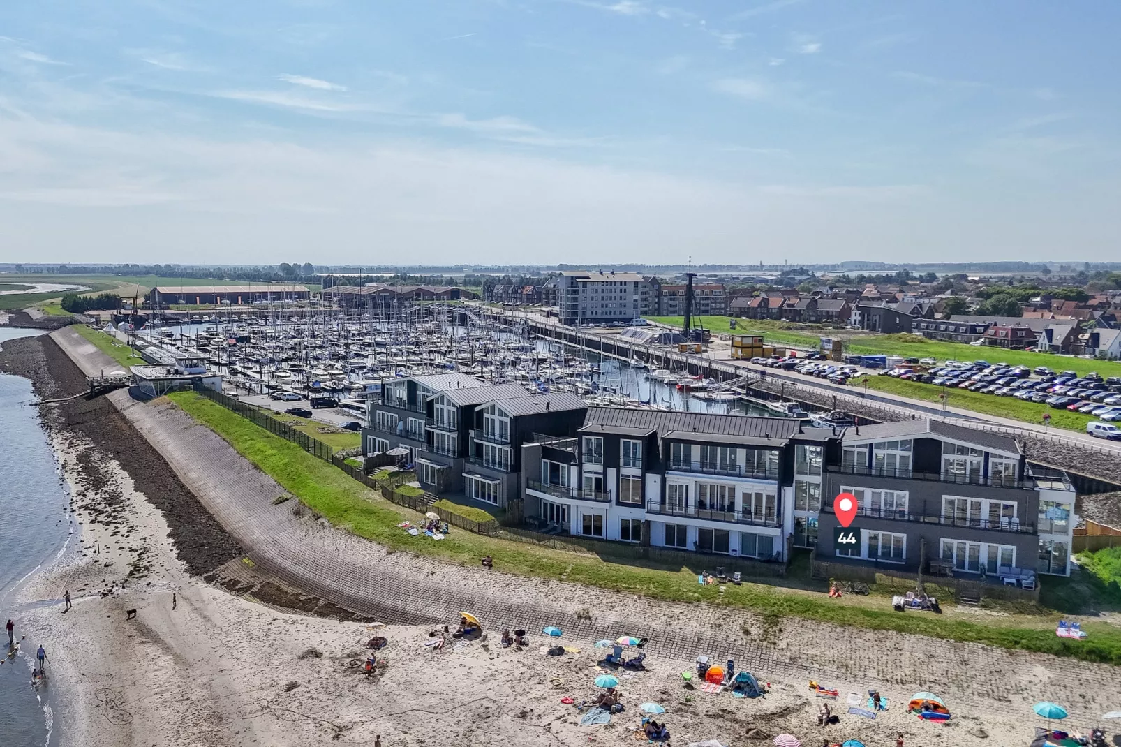 Appartement Vista Maris "Charlotte's Parel" - Havenweg 8-44  Sint-Annaland-Buitenkant zomer