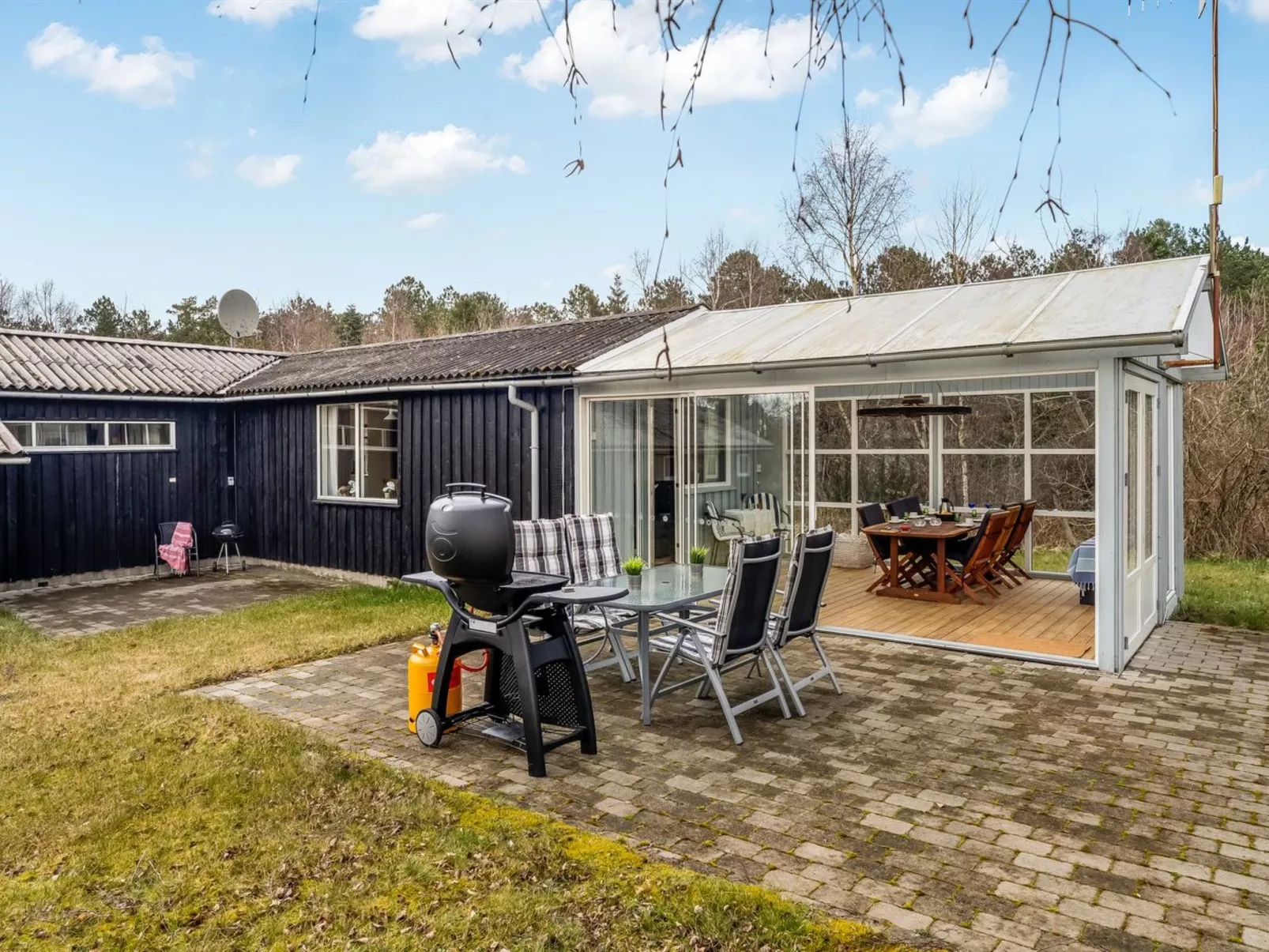 "Hælf" - 600m from the sea-Buiten