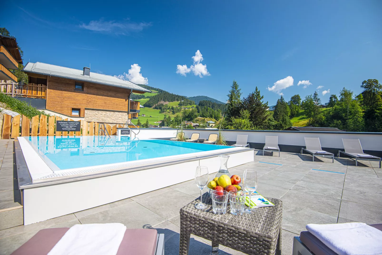 GA3P Alpenleben Apartments-Zwembad