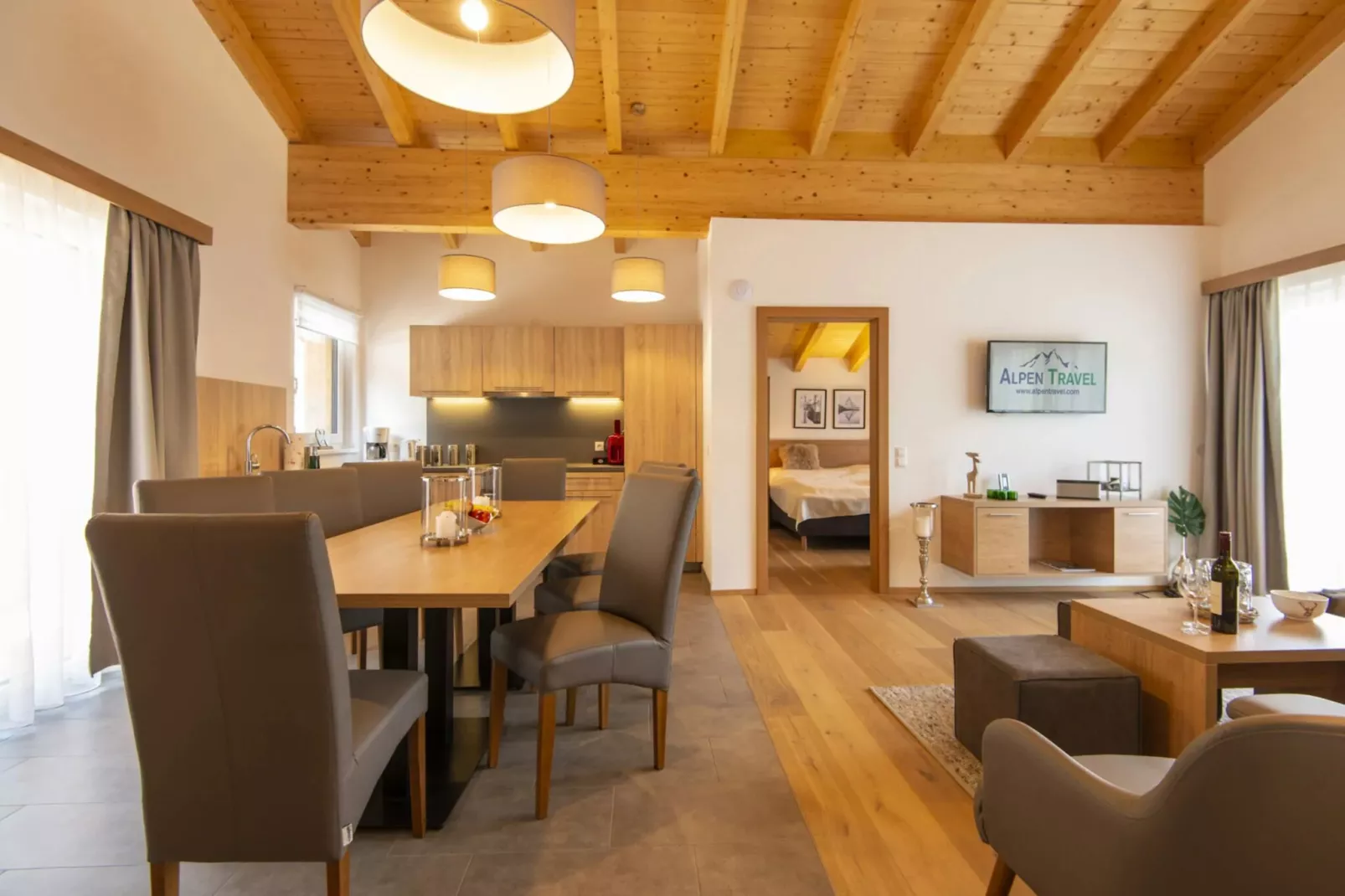 GA2P Alpenleben Apartments-Eetkamer