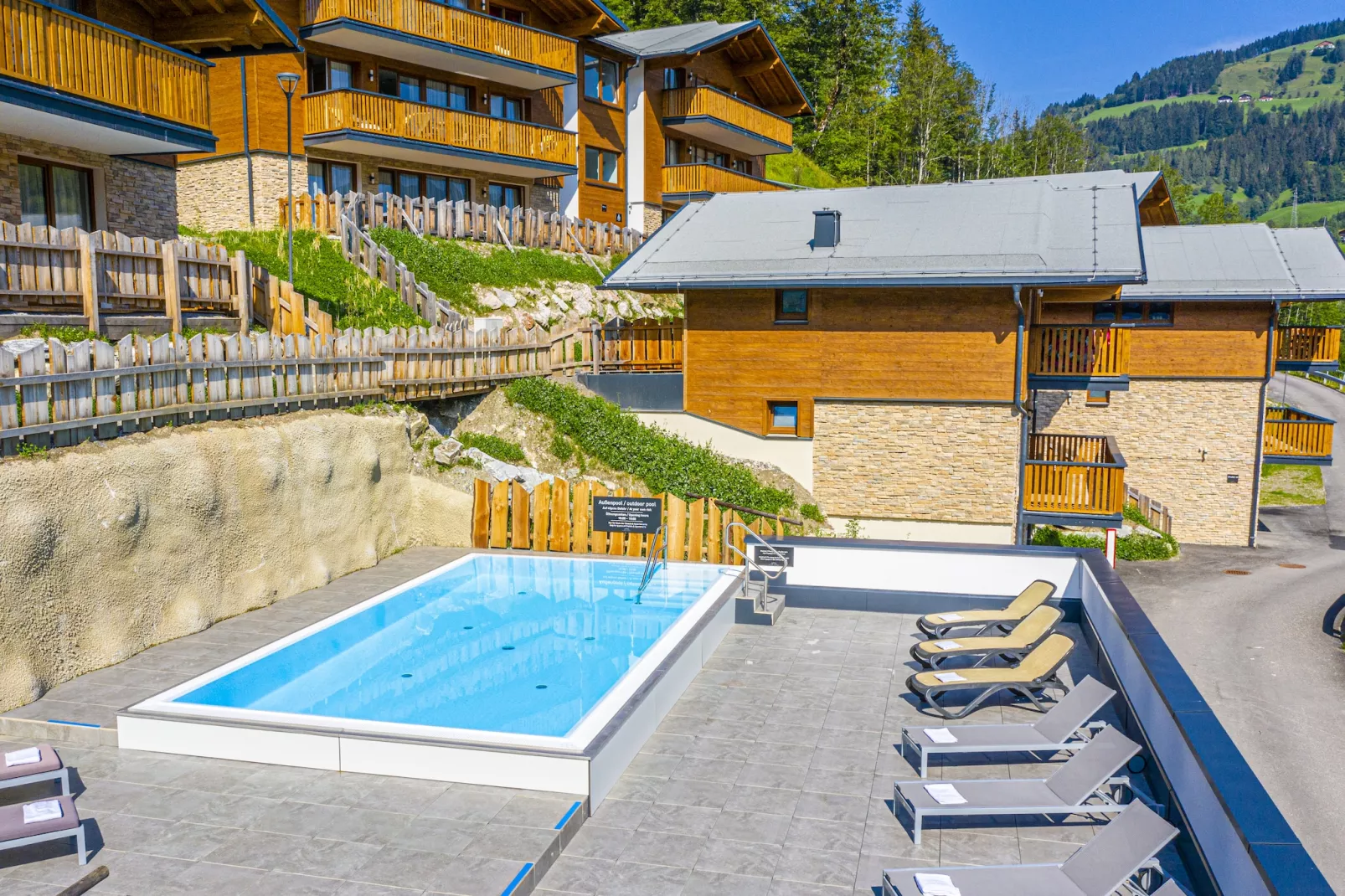 GA2P Alpenleben Apartments-Buitenkant zomer