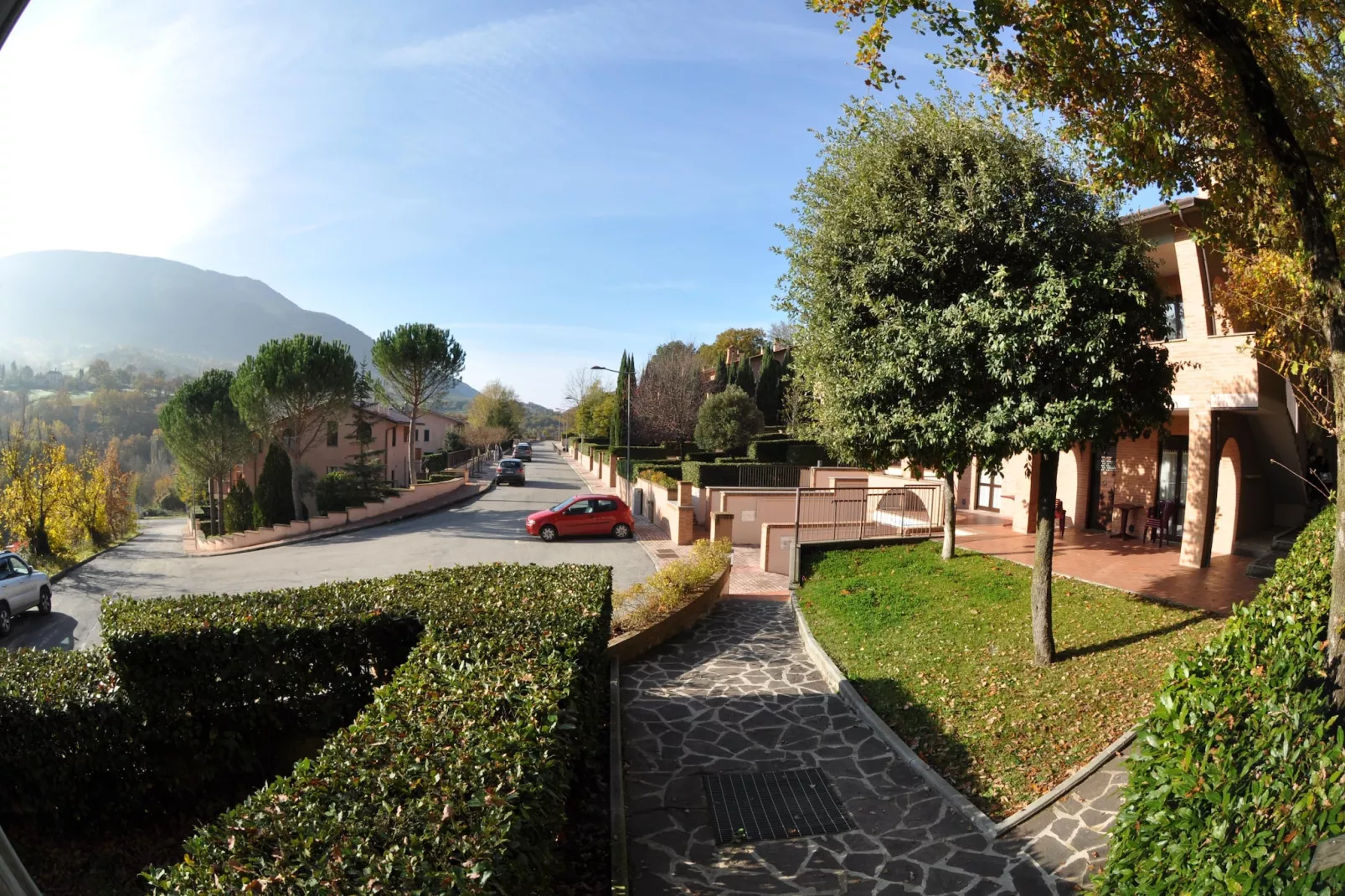 Assisi 3 pax-Buitenkant zomer