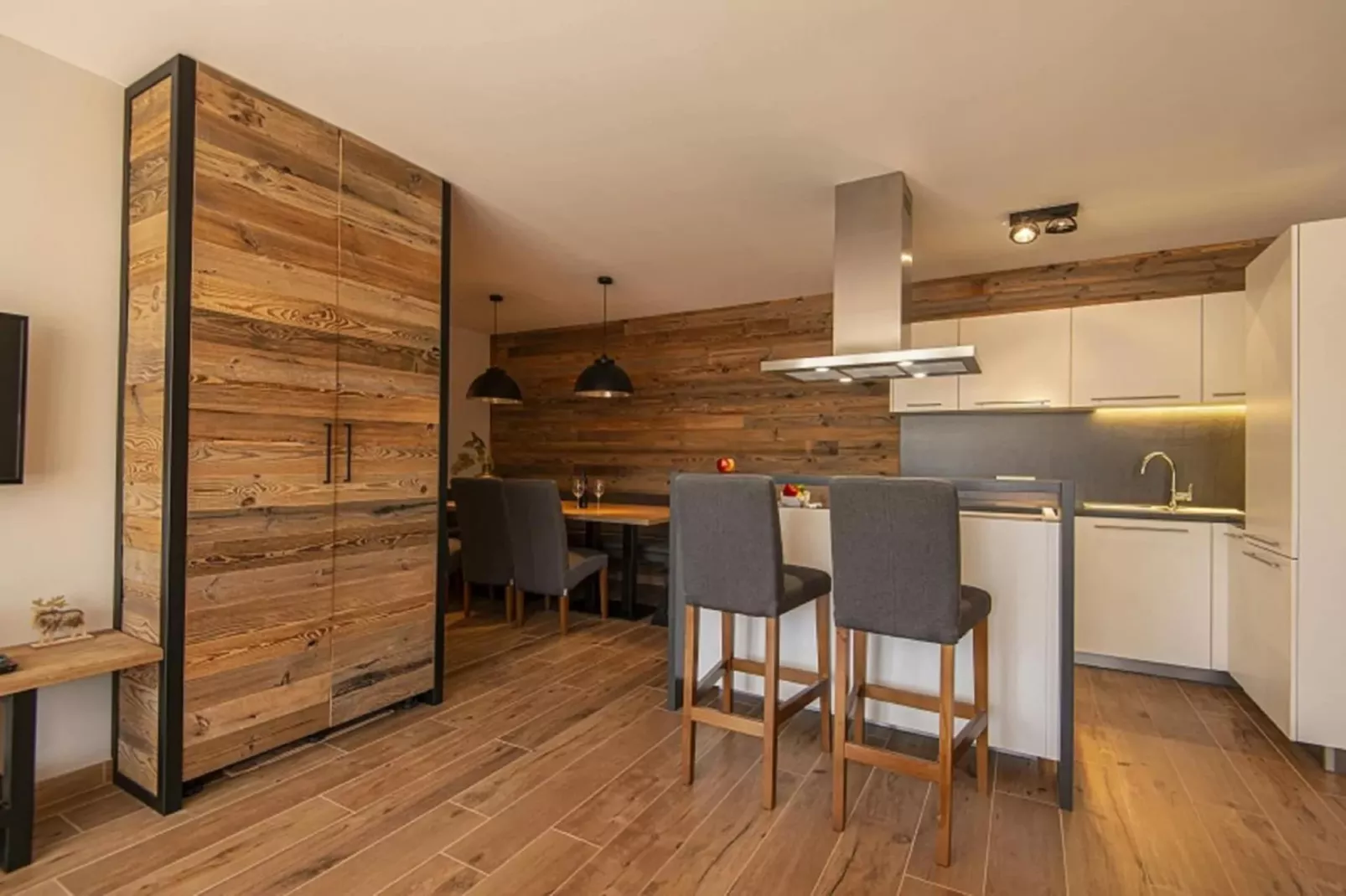 GA3C Alpenleben Apartments-Eetkamer