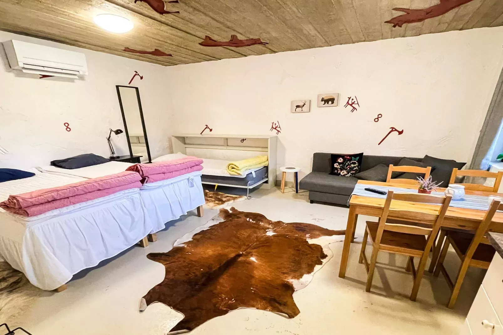Vakantiehuis in Hoor met zwembad-Binnen