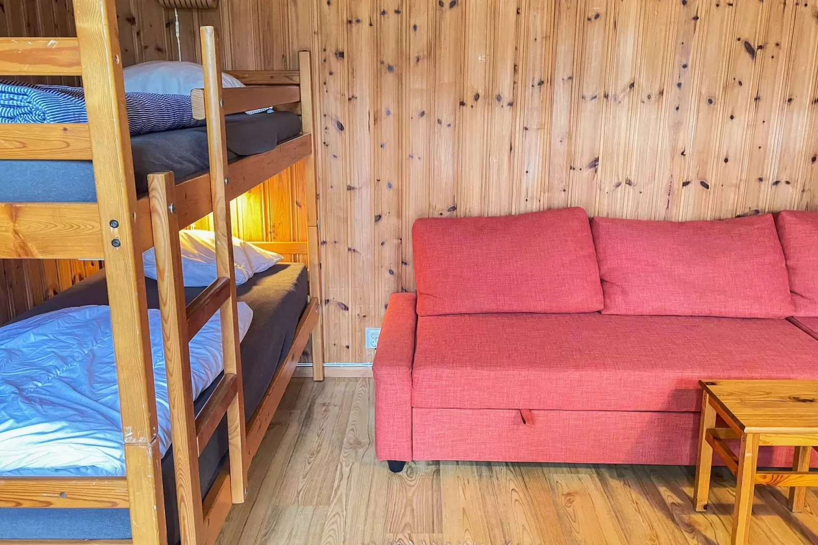 3 person holiday home in HÖÖR-Binnen