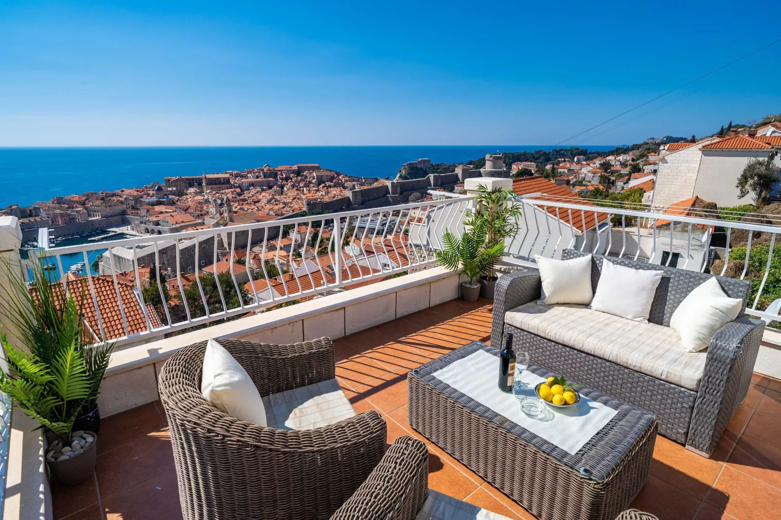 Apartments Isabora - Premium Two-Bedroom Apartment with Terrace and Sea View-Uitzicht