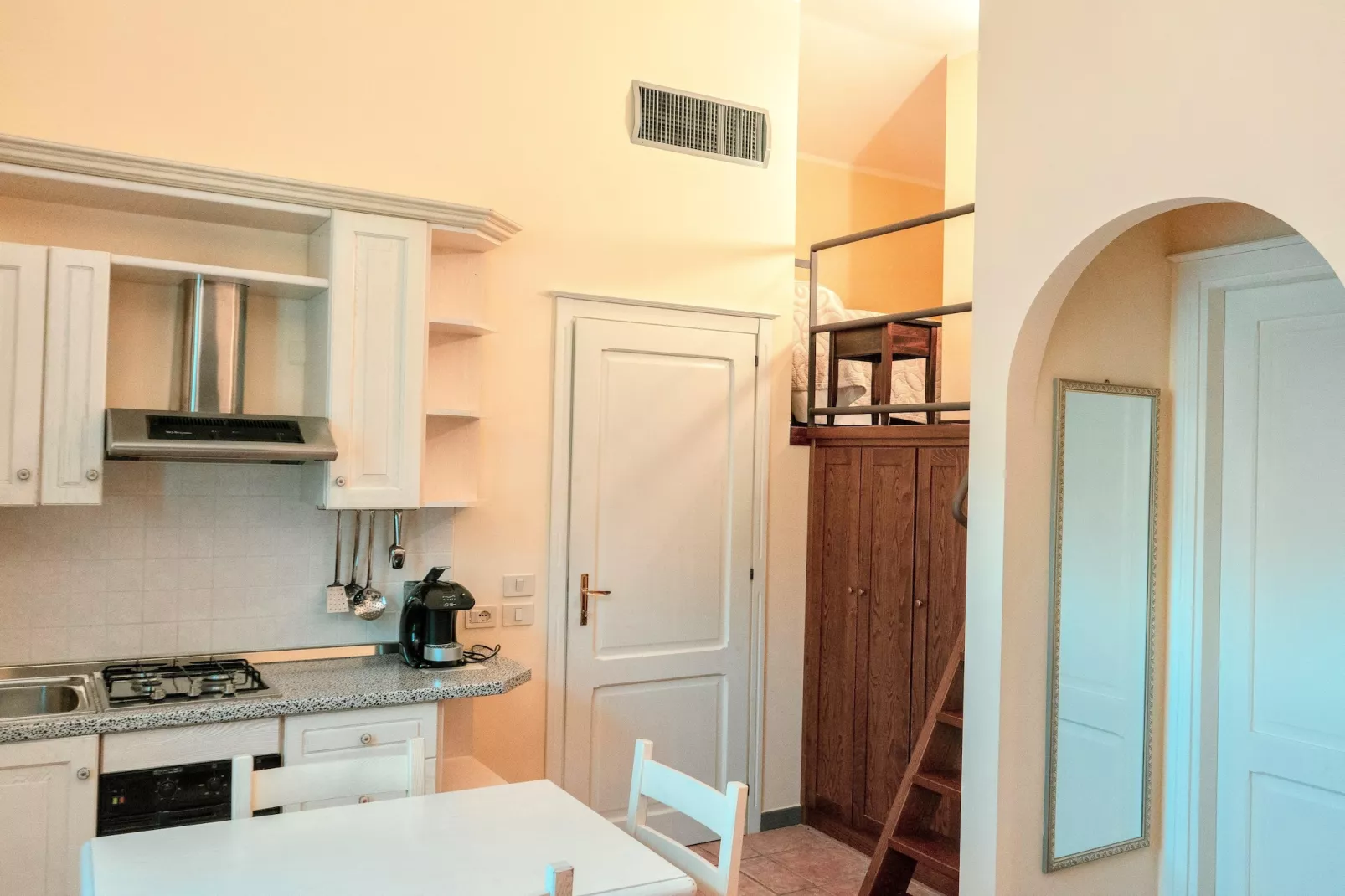 Assisi 4 pax-Woonkamer