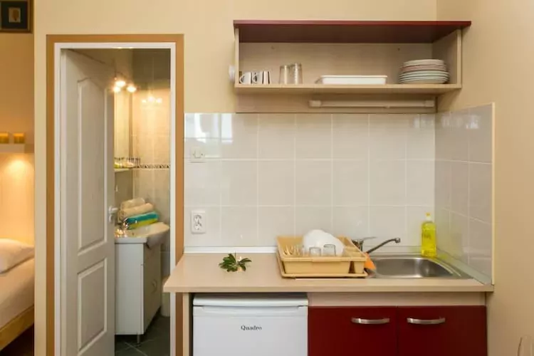 Villa Iveta- Triple Room (Ground Floor) - Martina