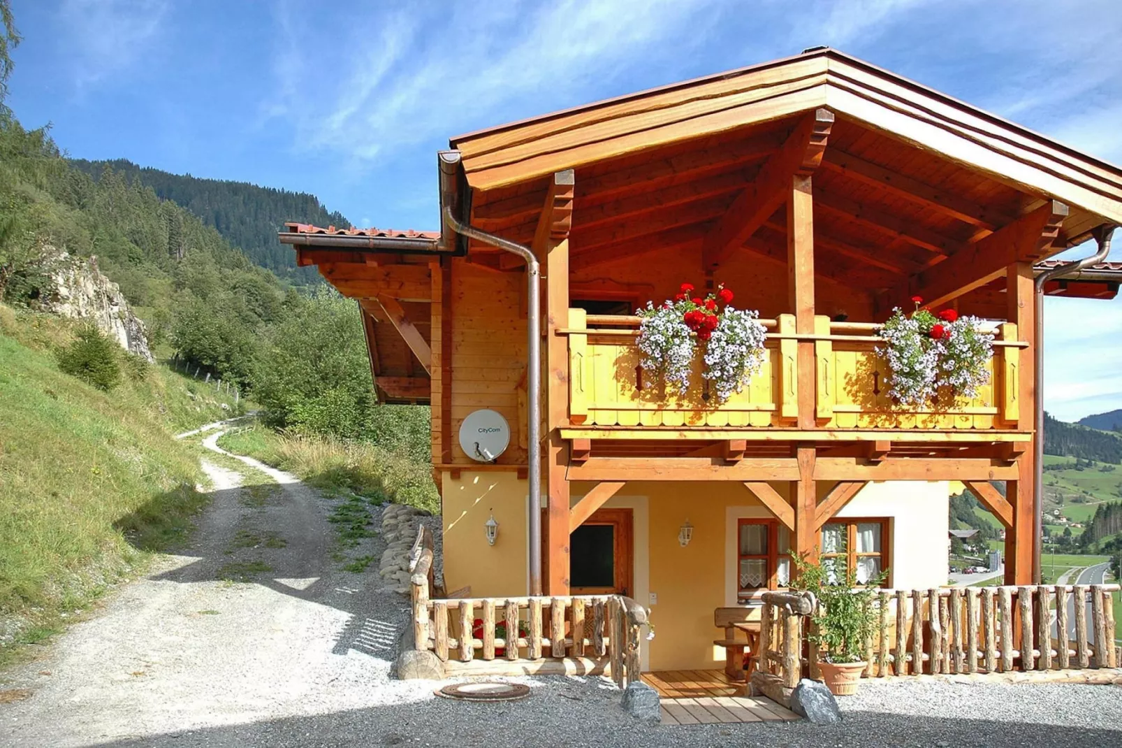 Lieslhütte-Buitenkant zomer
