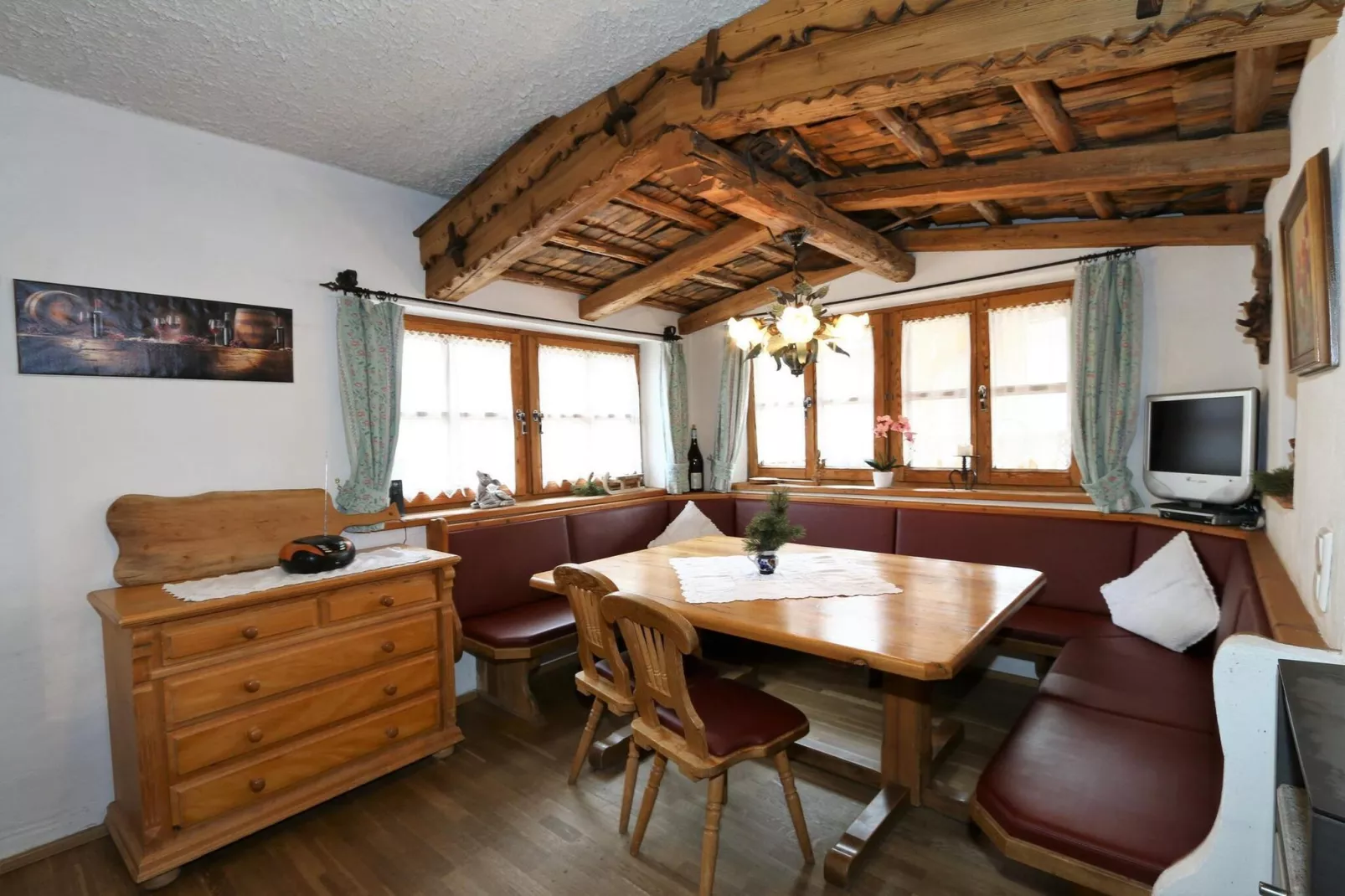 Lieslhütte-Eetkamer