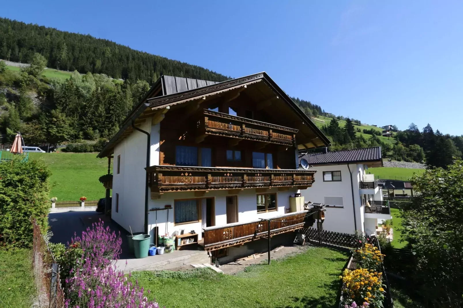 Haus Hoflacher-Buitenkant zomer