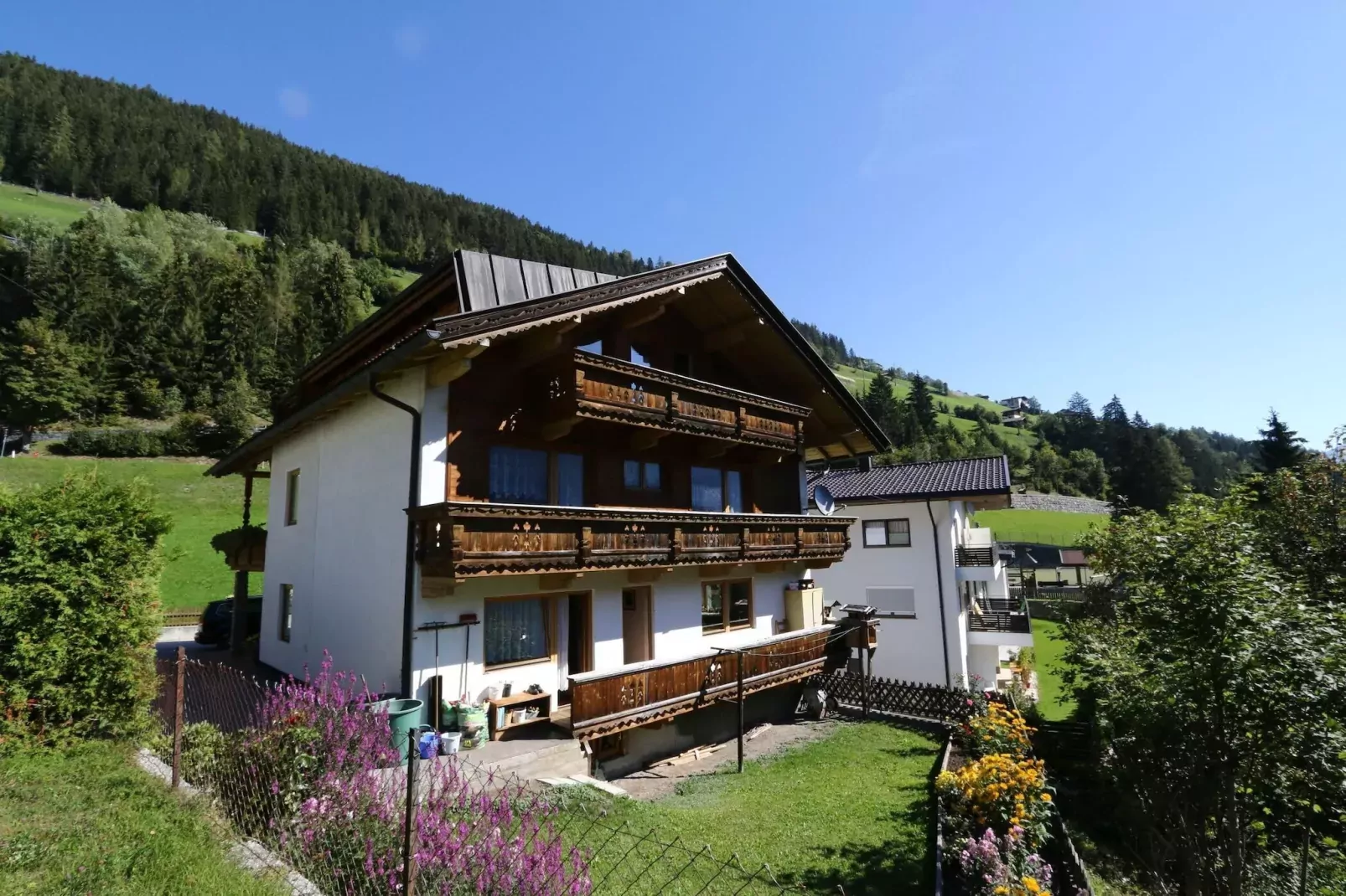 Haus Hoflacher-Buitenkant zomer