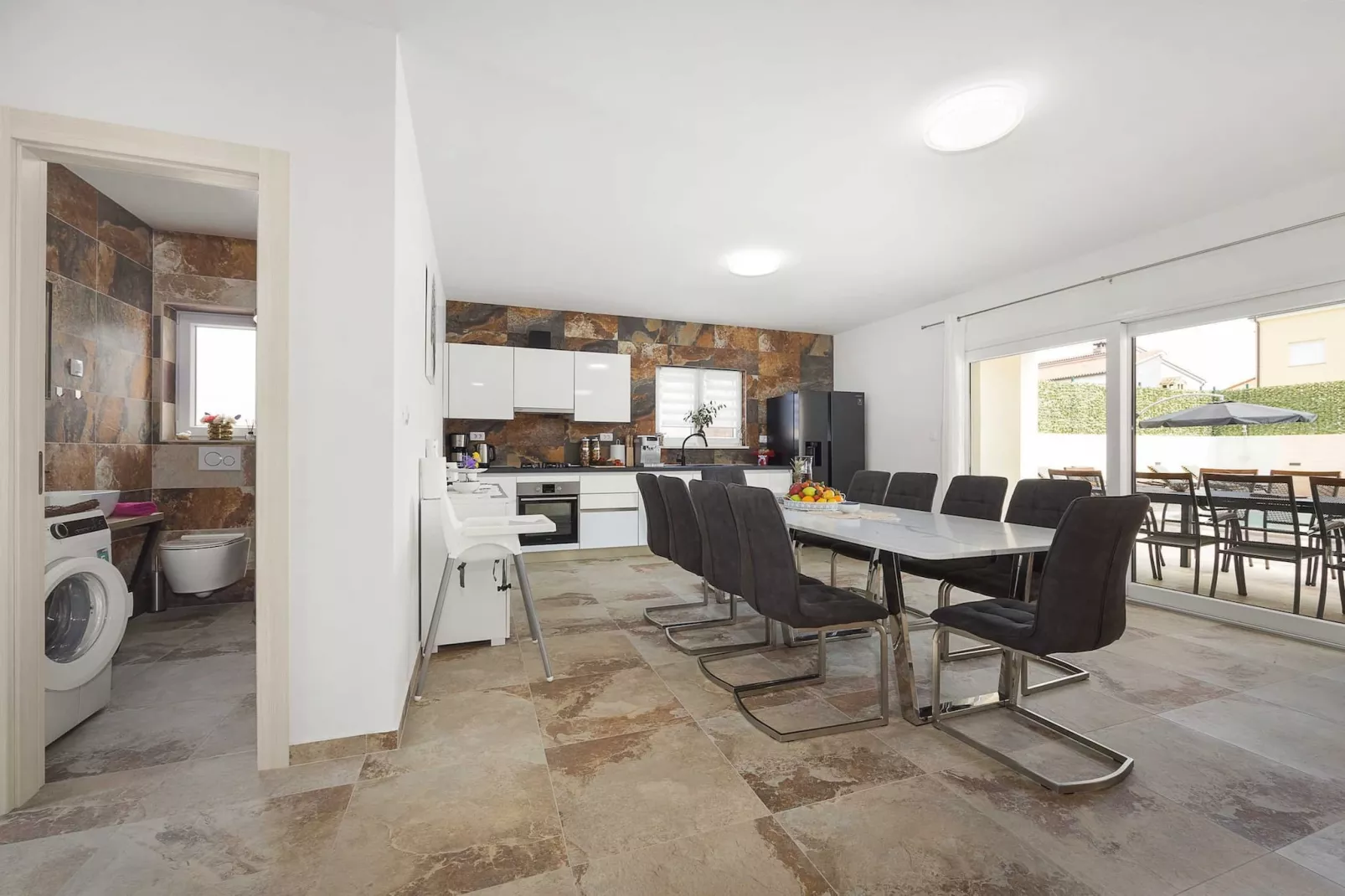 Villa Nur Amela with Pool, Jacuzzi, Darts-Keuken