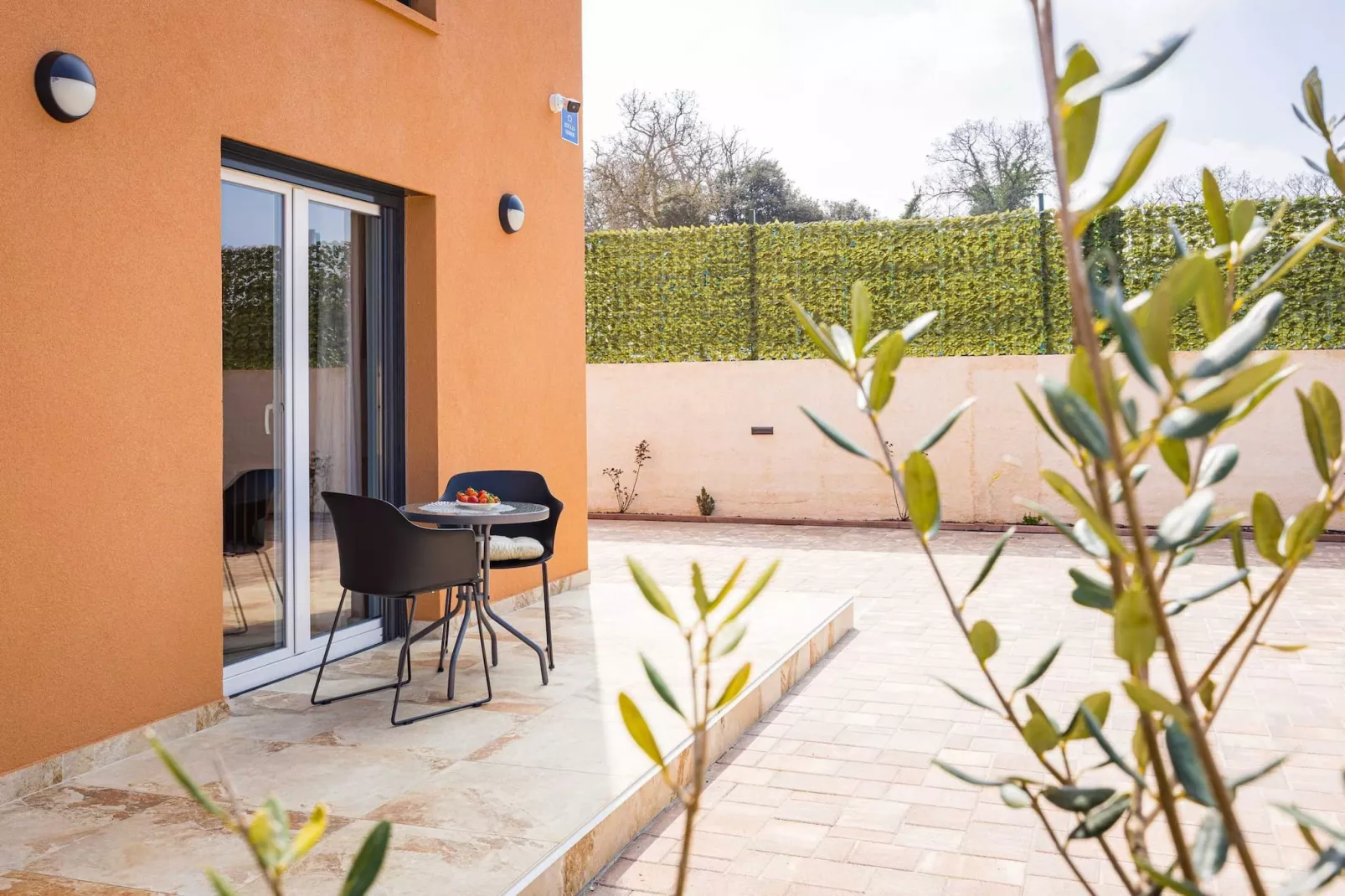 Villa Nur Amela with Pool, Jacuzzi, Darts-Buitenlucht