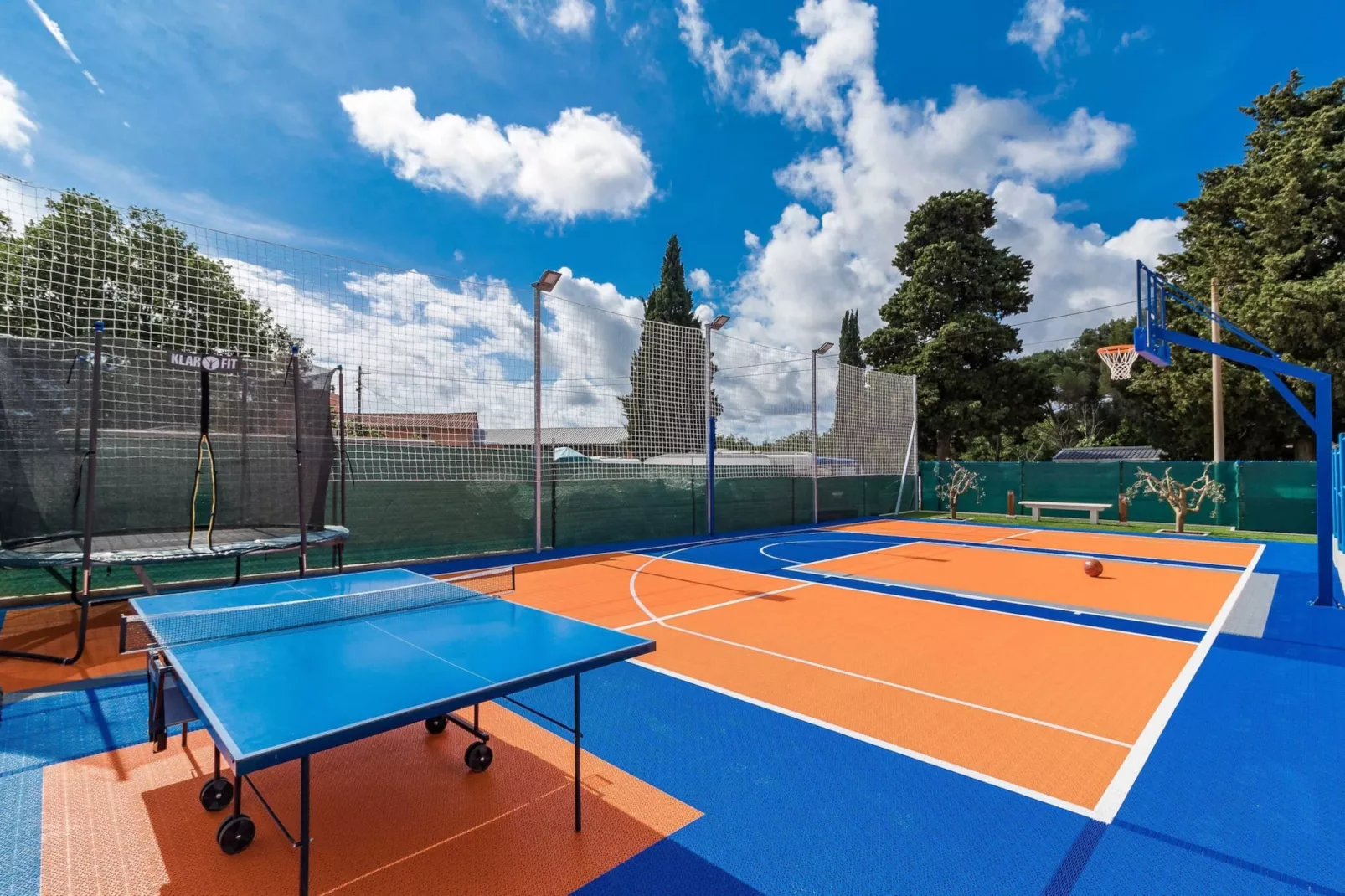 IstraKamen 16+2- Pool, Jacuzzi, Sports-Faciliteiten