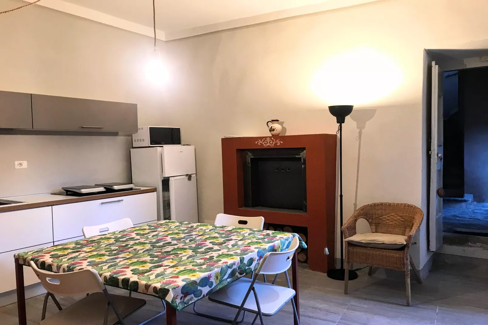 Ai Rronchi - piccolo appartamento con giardino a Cannero-Hal-ontvangst