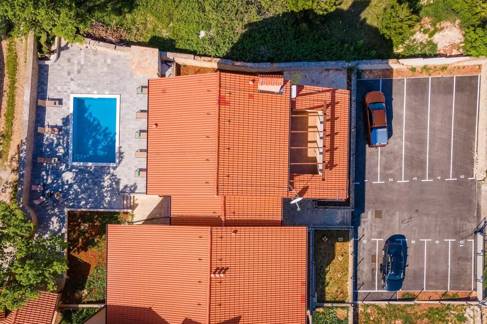 Cesare 3 - Modern Apartment with Shared Pool-Buitenlucht