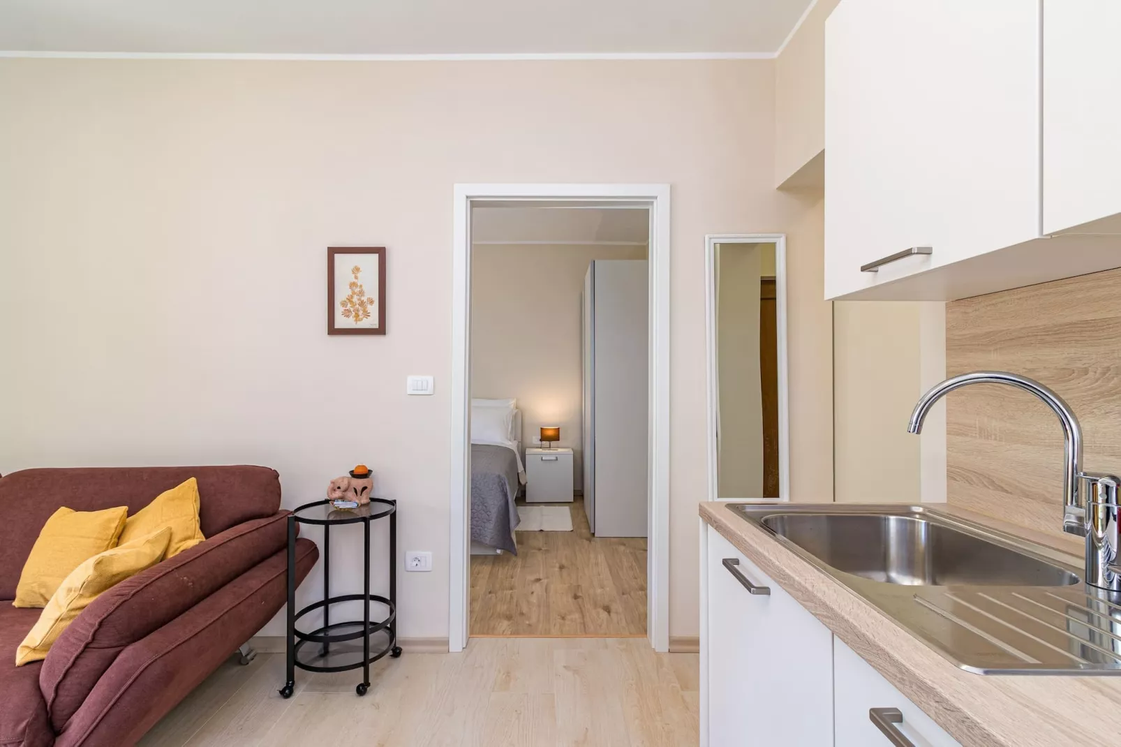 Laurus - Modern, Elegant Apartment (Rosemary)-Keuken