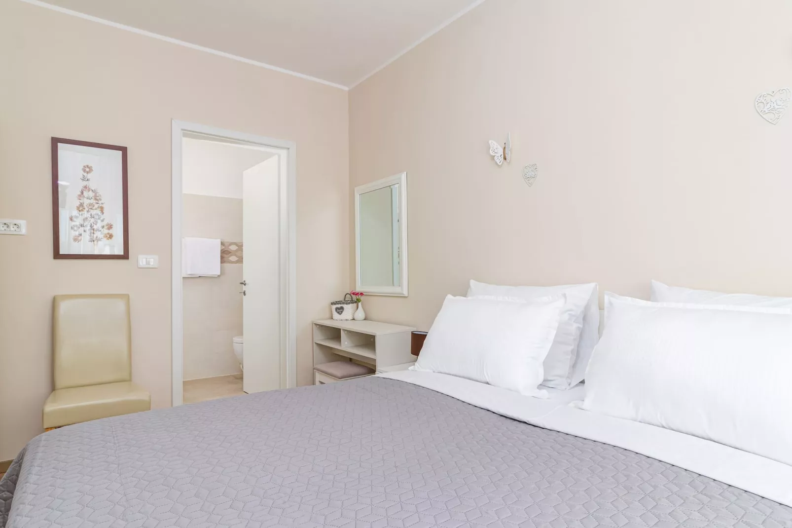 Laurus - Modern, Elegant Apartment (Rosemary)-Slaapkamer