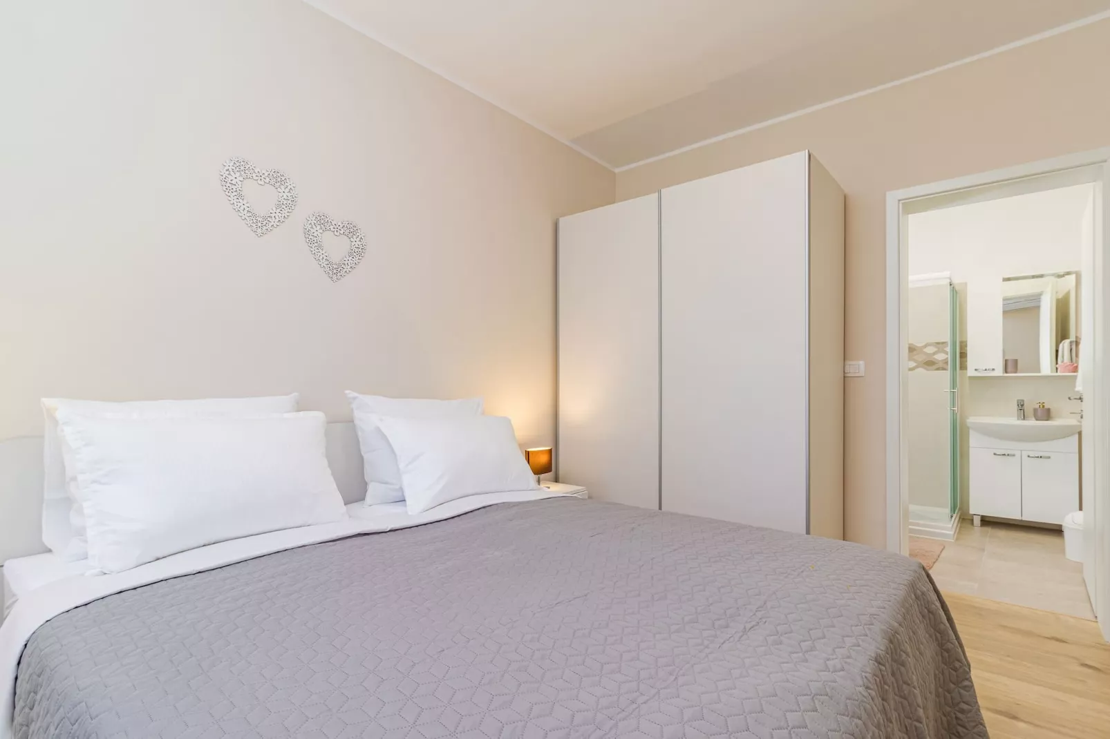 Laurus - Modern, Elegant Apartment (Rosemary)-Slaapkamer
